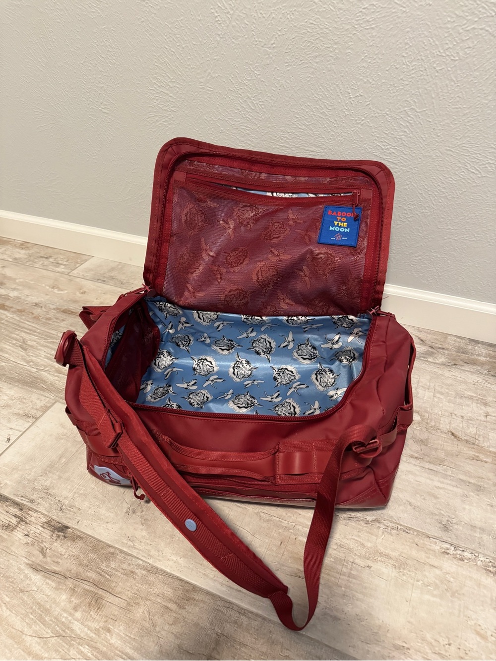 Baboon to the Moon- Go Bag (small- 40L) - Picture 2 of 3